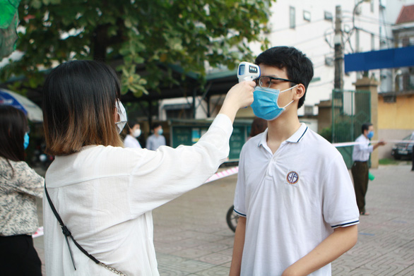 Hà Nội yêu cầu khử khuẩn, vệ sinh trường học trước khi học sinh đi học trở lại - Ảnh 1.