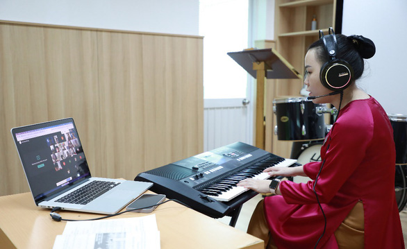 Trường Quốc tế Á Châu phát triển nhiều kỹ năng cho học sinh qua dạy học trực tuyến - Ảnh 1.