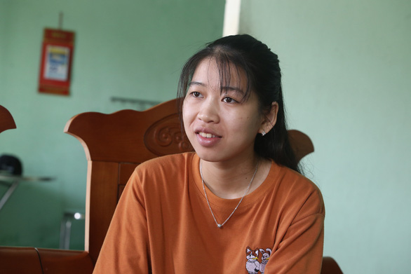 Ba cô gái trẻ Quảng Nam tình nguyện nhập ngũ dù đã có công việc ổn định - Ảnh 3. Ba cô gái trẻ Quảng Nam tình nguyện nhập ngũ dù đã có công việc ổn định - Ảnh 3.