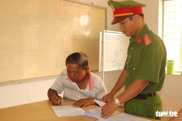 Khai thác 13.000m3 đất trái phép, một người đàn ông bị khởi tố - Ảnh 1.