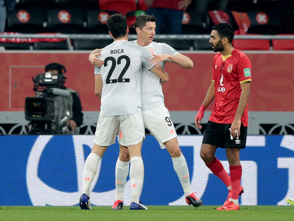 Lewandowski đưa Bayern Munich vào chung kết FIFA Club World Cup - Ảnh 2.