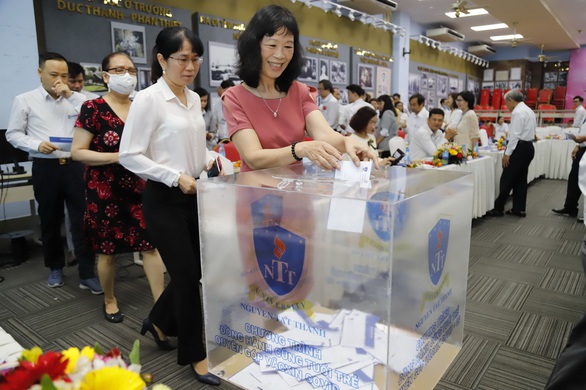 Hàng ngàn sinh viên, giảng viên Cùng Tuổi Trẻ góp vắc xin COVID-19 - Ảnh 7. Hàng ngàn sinh viên, giảng viên Cùng Tuổi Trẻ góp vắc xin COVID-19 - Ảnh 7.