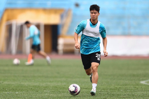Đỗ Duy Mạnh cảm thấy sợ sau thời gian dài nghỉ thi đấu vì chấn thương - Ảnh 1. Đỗ Duy Mạnh cảm thấy sợ sau thời gian dài nghỉ thi đấu vì chấn thương - Ảnh 1.