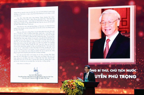 Tổng bí thư - Chủ tịch nước Nguyễn Phú Trọng chúc mừng báo Nhân Dân kỷ niệm 70 năm ra số đầu tiên - Ảnh 1.