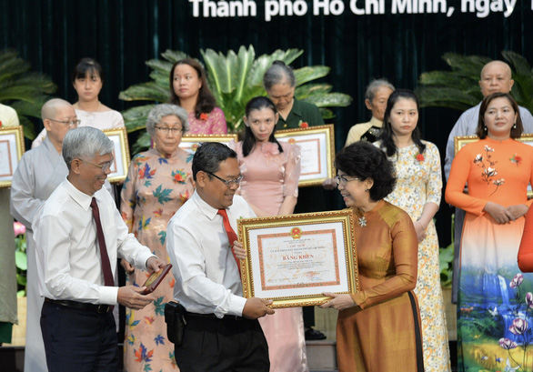 Ông Nguyễn Thành Phong: ‘Để nghĩa tình thành thương hiệu của người dân TP.HCM’ - Ảnh 3.