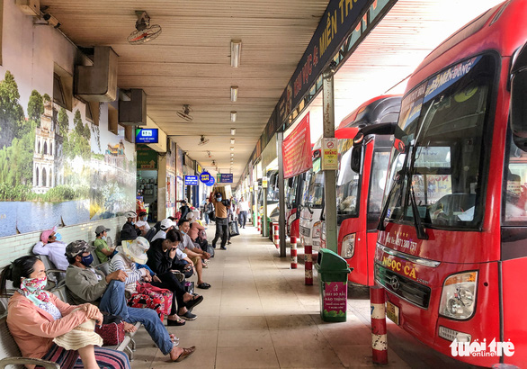 Từ 13-3, xe khách tuyến TP.HCM đi Quảng Trị trở ra hoạt động ở bến xe Miền Đông mới - Ảnh 1.