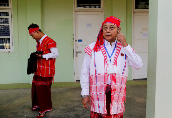 Lãnh đạo dân sự Myanmar kêu gọi người biểu tình tự vệ trước quân đội - Ảnh 1.