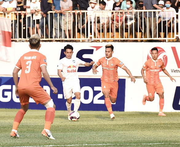 HAGL thắng trận thứ 2 liên tiếp ở V-League 2021 - Ảnh 1. HAGL thắng trận thứ 2 liên tiếp ở V-League 2021 - Ảnh 1.