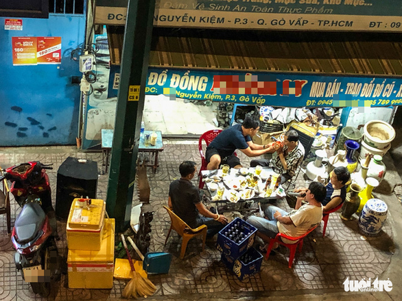 Mặc chính quyền tuyên truyền, ‘cung đường bia bọt’ Phạm Văn Đồng vẫn chát chúa tiếng nhạc - Ảnh 3.