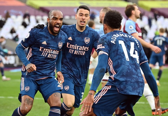 Lacazette tỏa sáng, Arsenal ngược dòng cầm chân West Ham sau khi bị dẫn 3-0 - Ảnh 3.