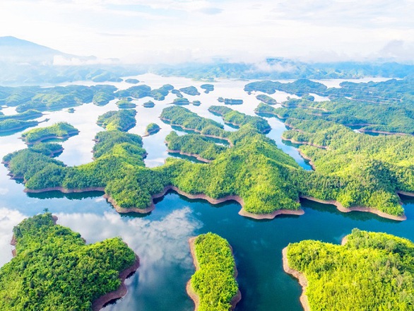 ‘Nghỉ thảnh thơi - chơi thỏa thích’ với chùm tour lễ 30-4 giá chỉ từ 1,6 triệu đồng - Ảnh 5. ‘Nghỉ thảnh thơi - chơi thỏa thích’ với chùm tour lễ 30-4 giá chỉ từ 1,6 triệu đồng - Ảnh 5.