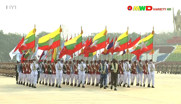 Lãnh đạo quân đội Myanmar hứa có bầu cử dân chủ, bảo vệ dân - Ảnh 5.