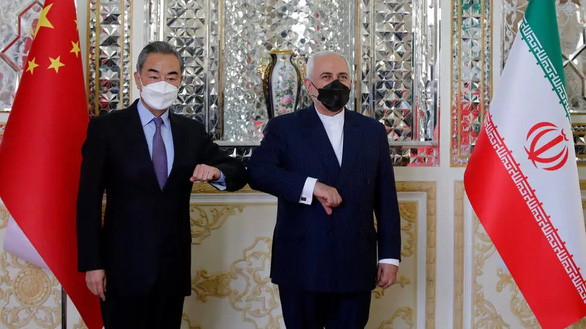 Trung Quốc - Iran ký thỏa thuận hợp tác 25 năm - Ảnh 1.