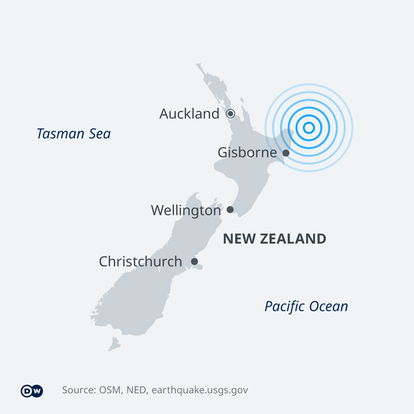 New Zealand phát 3 cảnh báo sóng thần, kêu gọi dân sơ tán sau động đất 8 độ richter - Ảnh 2.