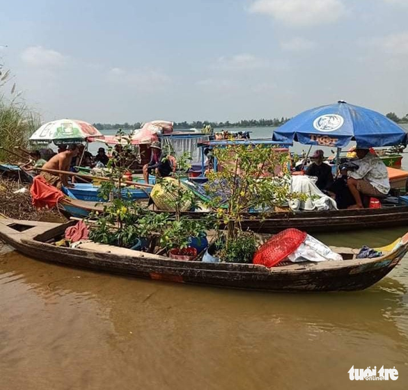 Kịp thời chặn 35 người nhập cảnh trái phép trên sông Tiền - Ảnh 1.