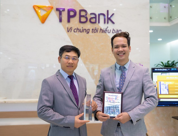 TPBank giành danh hiệu Ngân hàng số xuất sắc nhất Việt Nam - Ảnh 1.