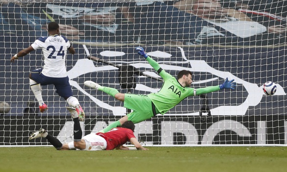 Bùng nổ hiệp 2, Man Utd xử đẹp Tottenham - Ảnh 4. Bùng nổ hiệp 2, Man Utd xử đẹp Tottenham - Ảnh 4.