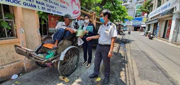 Sài Gòn hổng có gì hết trơn, chỉ có mỗi chữ thương - Ảnh 3.