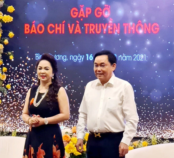 Bà Nguyễn Phương Hằng liên tục gọi tên Hoài Linh, Kỳ Duyên - Ảnh 6.