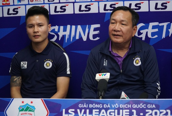Vòng 10 V-League 2021: Bất chấp kết quả ra sao, Hoàng Anh Gia Lai vẫn dẫn đầu... - Ảnh 2. Vòng 10 V-League 2021: Bất chấp kết quả ra sao, Hoàng Anh Gia Lai vẫn dẫn đầu... - Ảnh 2.