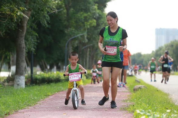 Cung đường chạy marathon đẹp như mơ tại Ecopark - Ảnh 12. Cung đường chạy marathon đẹp như mơ tại Ecopark - Ảnh 12.