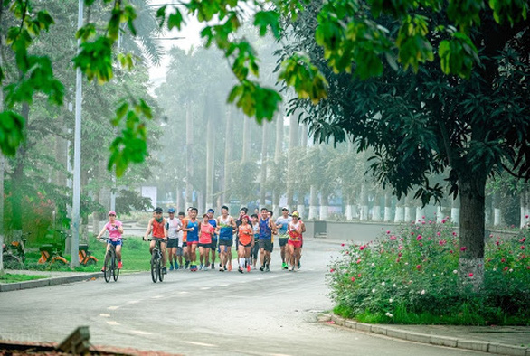 Cung đường chạy marathon đẹp như mơ tại Ecopark - Ảnh 6. Cung đường chạy marathon đẹp như mơ tại Ecopark - Ảnh 6.