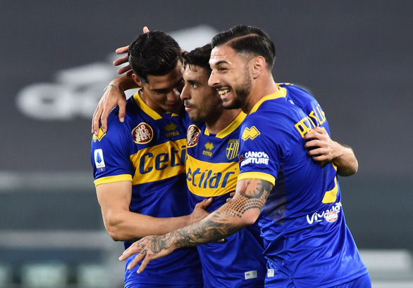 Ronaldo ‘tịt ngòi, Juventus lội ngược dòng trước Parma nhờ hàng thủ - Ảnh 1. Ronaldo ‘tịt ngòi, Juventus lội ngược dòng trước Parma nhờ hàng thủ - Ảnh 1.