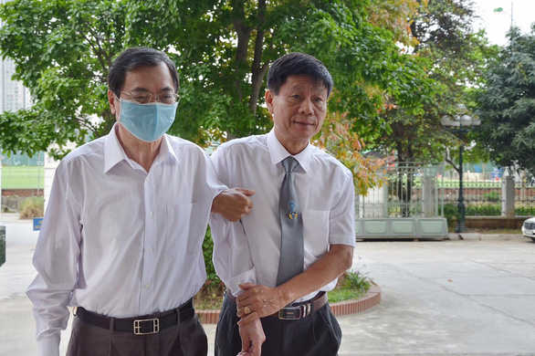 Cựu bộ trưởng Vũ Huy Hoàng nói sức khỏe yếu, xin được ngồi trong lúc xét xử - Ảnh 1. Cựu bộ trưởng Vũ Huy Hoàng nói sức khỏe yếu, xin được ngồi trong lúc xét xử - Ảnh 1.