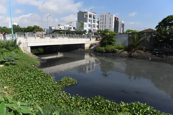 Chủ tịch UBND TP.HCM Nguyễn Thành Phong: Khẩn trương thực hiện dự án rạch Xuyên Tâm - Ảnh 5.