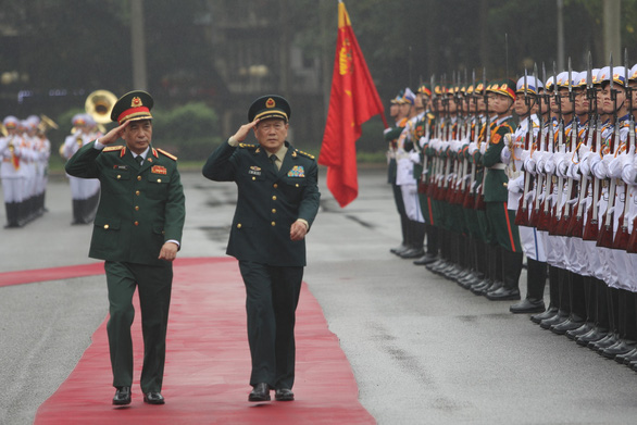 Thượng tướng Phan Văn Giang hội đàm với thượng tướng Trung Quốc Ngụy Phượng Hòa - Ảnh 1.