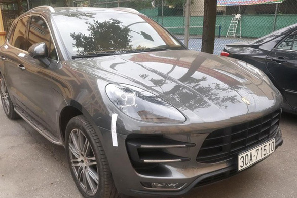 Vụ Porsche Macan trùng biển số chạm mặt ở Hà Nội: Công bố ảnh tài xế đeo biển giả - Ảnh 2.