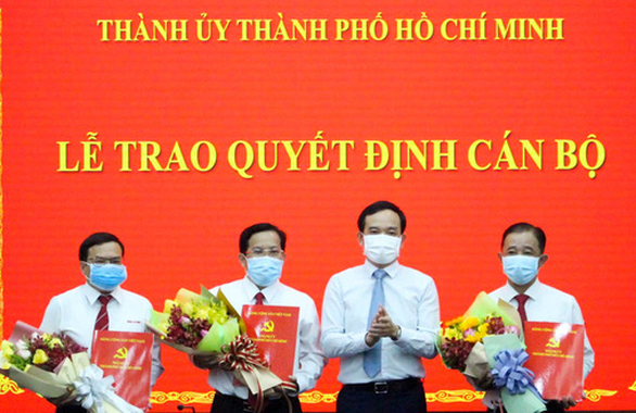 Thành ủy TP.HCM bổ nhiệm tổng biên tập, phó tổng biên tập các báo trực thuộc - Ảnh 2.