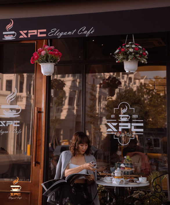 SPC Elegant Café: Paris thu nhỏ giữa lòng Sài Gòn - Ảnh 1.