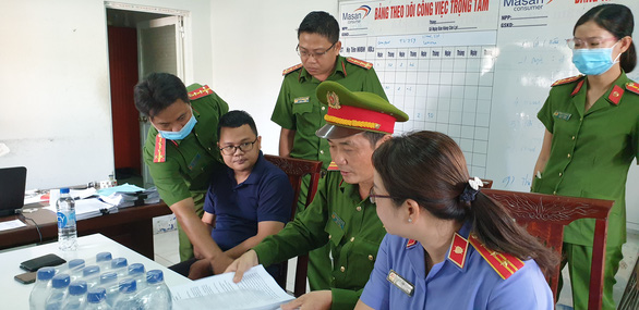 Hậu Giang: Bắt tạm giam nguyên trưởng kho trung chuyển - Ảnh 1.