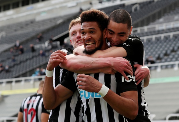 Đánh rơi chiến thắng trước Newcastle, Tottenham lỡ cơ hội vào tốp 4 - Ảnh 1. Đánh rơi chiến thắng trước Newcastle, Tottenham lỡ cơ hội vào tốp 4 - Ảnh 1.