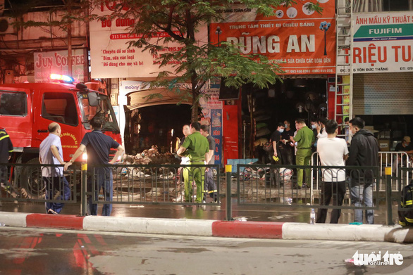 Cháy cửa hàng đồ sơ sinh ở Hà Nội: 4 người thiệt mạng - Ảnh 10.