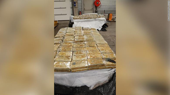 Bỉ bẻ khóa mạng điện thoại tội phạm, thu giữ gần 28 tấn cocaine - Ảnh 1.