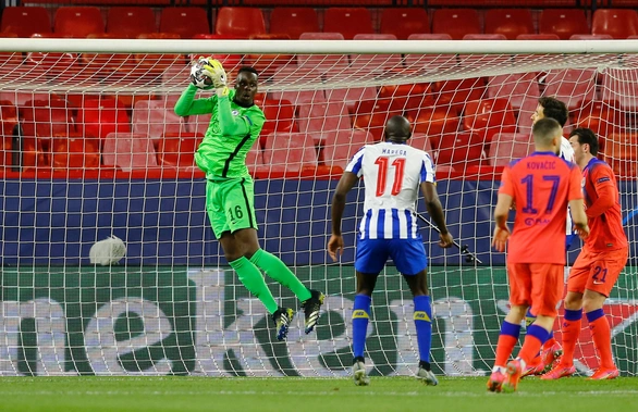 Thắng thuyết phục Porto, Chelsea đặt một chân vào bán kết - Ảnh 2. Thắng thuyết phục Porto, Chelsea đặt một chân vào bán kết - Ảnh 2.