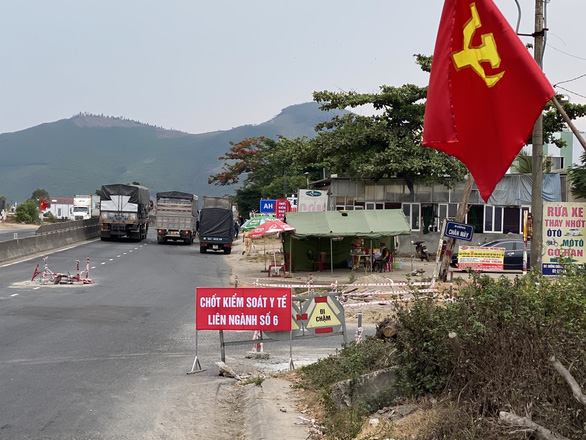 Chủ tịch UBND Thừa Thiên Huế: 'Không ngăn sông cấm chợ'