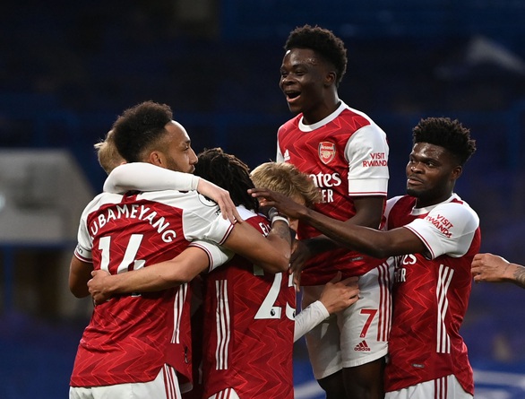 Arsenal hạ đo ván Chelsea ngay tại Stamford Bridge - Ảnh 1. Arsenal hạ đo ván Chelsea ngay tại Stamford Bridge - Ảnh 1.