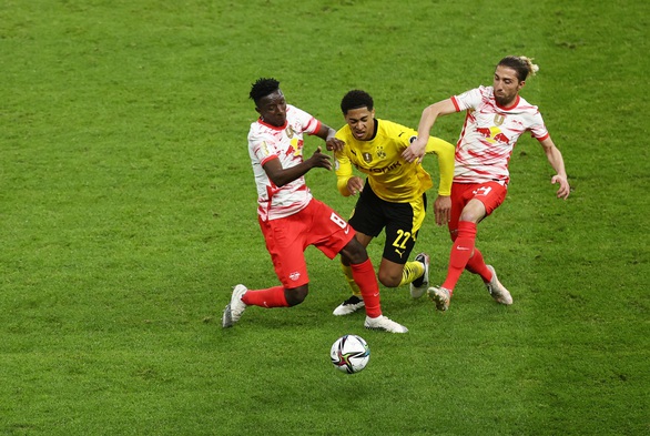 Thắng áp đảo Leipzig, Dortmund vô địch Cúp quốc gia Đức - Ảnh 2. Thắng áp đảo Leipzig, Dortmund vô địch Cúp quốc gia Đức - Ảnh 2.