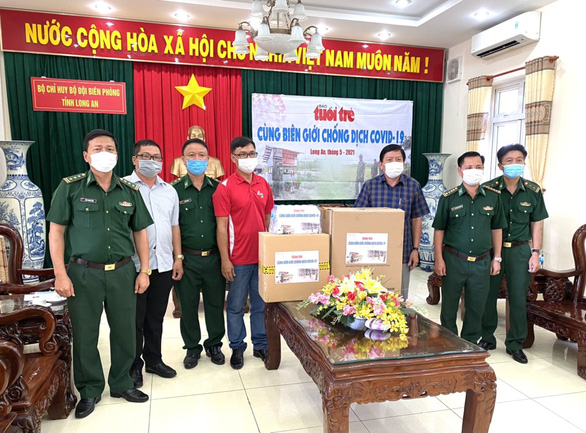 Bạn đọc Tuổi Trẻ tiếp dinh dưỡng cho lực lượng canh giữ biên giới Long An chống dịch COVID-19 - Ảnh 2.