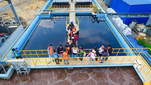 Doanh nghiệp cam kết thu nhập cao cho sinh viên Đại học Văn Lang tốt nghiệp ngành môi trường - Ảnh 2. Doanh nghiệp cam kết thu nhập cao cho sinh viên Đại học Văn Lang tốt nghiệp ngành môi trường - Ảnh 2.