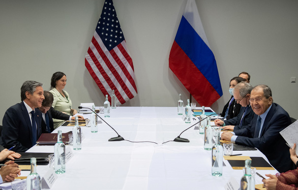 Ngoại trưởng Nga, Mỹ nói về khác biệt nghiêm trọng mà họp cười tươi - Ảnh 1.