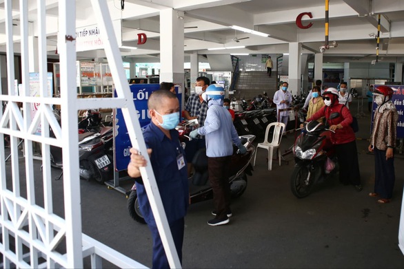 TP.HCM: Người bán quán ăn ở quận 3 mắc COVID-19, từng đến Trung tâm y khoa Hòa Hảo - Ảnh 2. TP.HCM: Người bán quán ăn ở quận 3 mắc COVID-19, từng đến Trung tâm y khoa Hòa Hảo - Ảnh 2.