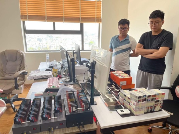 Phát tán hàng trăm triệu tin nhắn rác quy mô khủng, hưởng lợi hàng tỉ đồng - Ảnh 1. Phát tán hàng trăm triệu tin nhắn rác quy mô khủng, hưởng lợi hàng tỉ đồng - Ảnh 1.