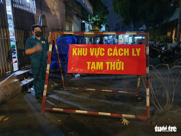 Nguồn lây của 3 ca nhiễm ở Q.3 xuất phát từ người từng đi du lịch Đà Nẵng - Ảnh 2.