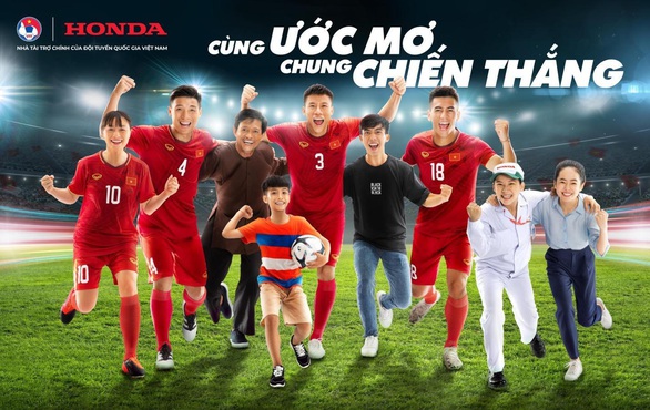 Bóng đá và người hâm mộ, cùng ước mơ - chung chiến thắng - Ảnh 4. Bóng đá và người hâm mộ, cùng ước mơ - chung chiến thắng - Ảnh 4.