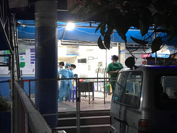 NÓNG: Một ca dương tính COVID-19 làm việc ở Phú Nhuận, TP.HCM - Ảnh 2.