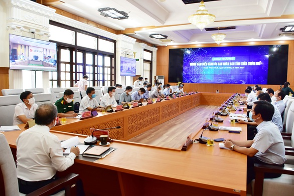 Huế ra mắt trung tâm điều hành 4 không 1 có ở UBND tỉnh - Ảnh 2. Huế ra mắt trung tâm điều hành 4 không 1 có ở UBND tỉnh - Ảnh 2.